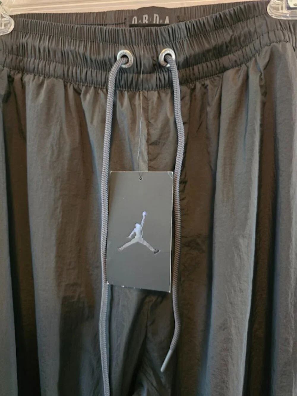 ATHLETIC JOGGER PANTS BLACK NWT JORDAN SIZE XL